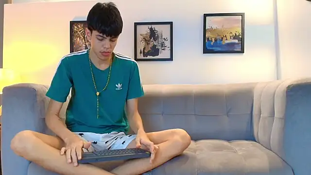 TWINKS FRIENDS online show from 03.26.26