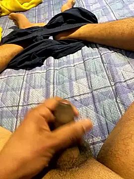 Snapshot of girlslvrs chatting on 01.08.26 girlslvrs online show from 01.08.26