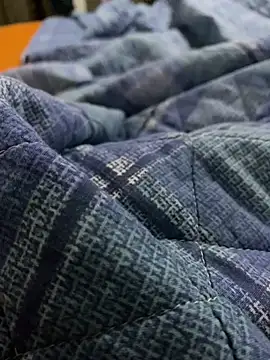 Snapshot of girlslvrs chatting on 01.14.26 girlslvrs online show from 01.14.26