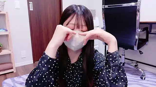 Snapshot of OSUSHI-CHAN chatting on 10.01.25 OSUSHI-CHAN online show from 10.01.25