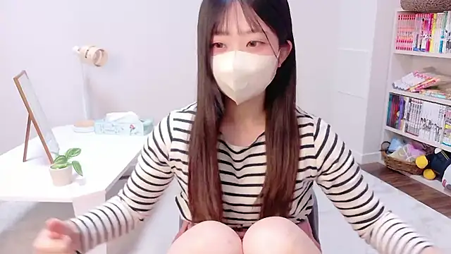 Snapshot of OSUSHI-CHAN chatting on 10.15.25 OSUSHI-CHAN online show from 10.15.25