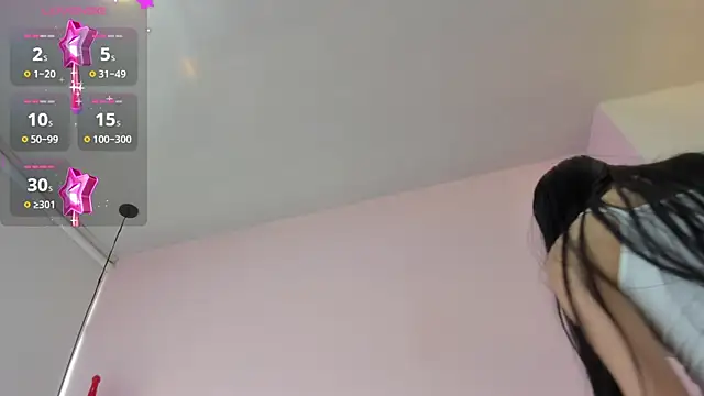 Snapshot of violet_myerrs chatting on 10.30.25 violet myerrs online show from 10.30.25