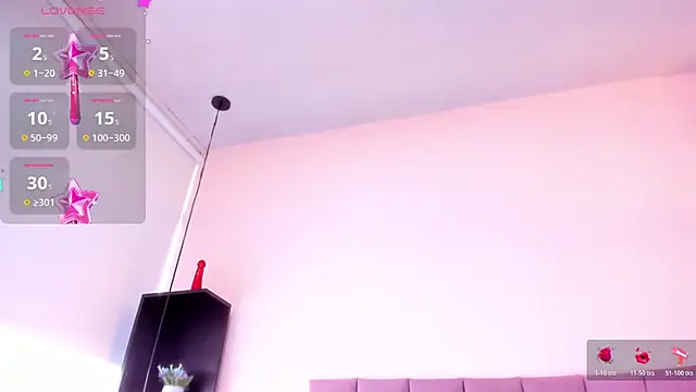 Snapshot of violet_myerrs chatting on 11.21.25 violet myerrs online show from 11.21.25