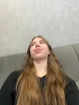 Snapshot of EvaAkins chatting on 03.20.26 EvaAkins online show from 03.20.26