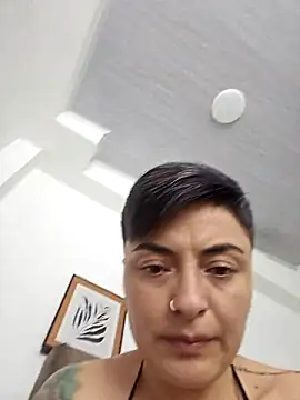 Daniela Leonn online show from 11.15.25