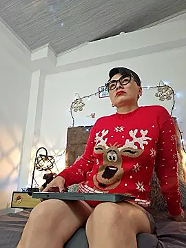 Daniela Leonn online show from 12.04.25