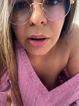 Snapshot of sweet_shadil_ chatting on 09.19.25 sweet shadil online show from 09.19.25