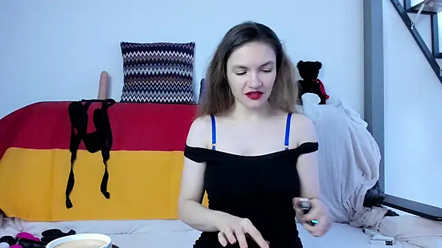 Snapshot of Katherine_Twilight chatting on 03.09.25 Katherine Twilight online show from 03.09.25