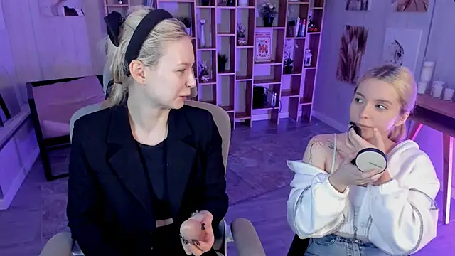 AuroraWrenfield online show from 09.20.25