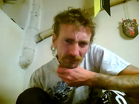 Snapshot of KokosMartin chatting on 09.17.25 KokosMartin online show from 09.17.25