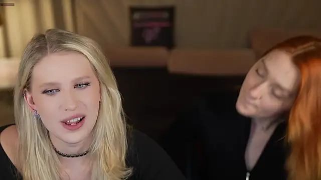 Snapshot of Scarlett_Sweet054 chatting on 12.05.25 Scarlett Sweet054 online show from 12.05.25