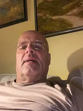 Snapshot of Renebisex chatting on 02.14.26 Renebisex online show from 02.14.26