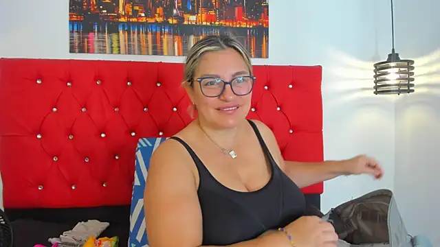 carolinacrus01 online show from 12.02.25