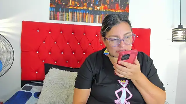 carolinacrus01 online show from 04.06.26