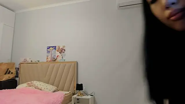 miko moonn online show from 10.12.25
