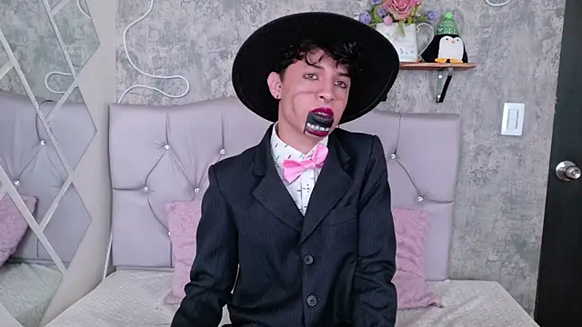 Axel  Evans online show from 10.21.25