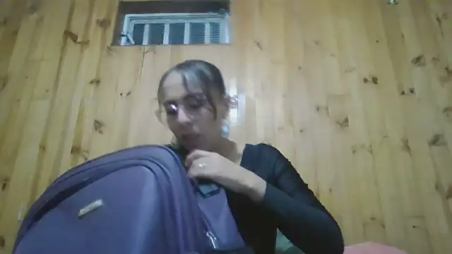 Roselingalvis13 online show from 10.28.25