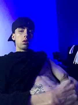 Snapshot of redmen69 chatting on 10.08.25 redmen69 online show from 10.08.25