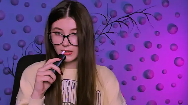 Snapshot of lissa_night chatting on 12.16.25 lissa night online show from 12.16.25