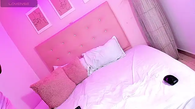 ANNIE DOLCE  online show from 11.23.25