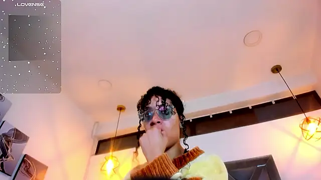 Hanna Cornee  online show from 02.25.26