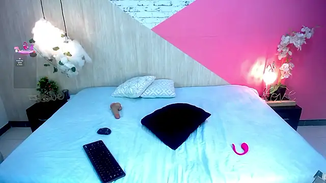 sophia brunette  online show from 01.14.26