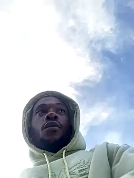 Snapshot of BaggyDirt chatting on 12.03.25 BaggyDirt online show from 12.03.25