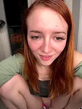 Snapshot of FayeFlame chatting on 10.27.25 FayeFlame online show from 10.27.25