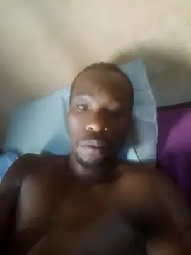 Snapshot of KingBonga chatting on 09.10.25 KingBonga online show from 09.10.25