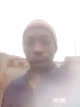 Snapshot of KingBonga chatting on 10.04.25 KingBonga online show from 10.04.25