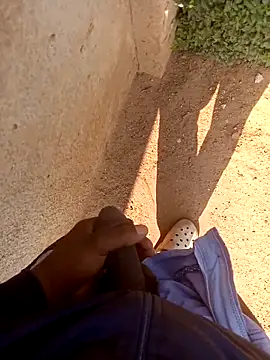 Snapshot of KingBonga chatting on 10.05.25 KingBonga online show from 10.05.25