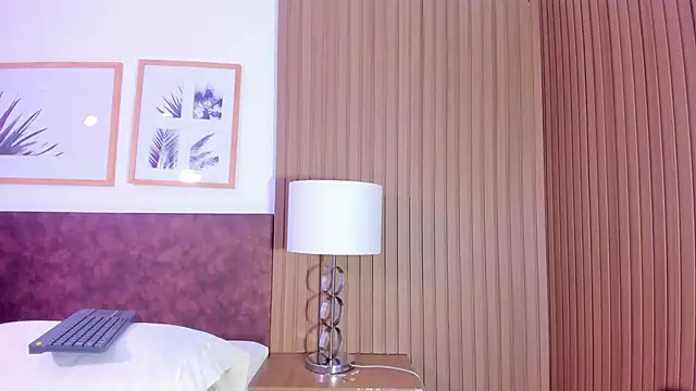 cutie katy  online show from 11.24.25