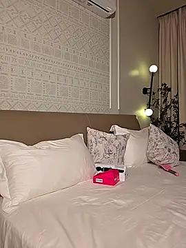 Lexiluv1 online show from 12.20.25