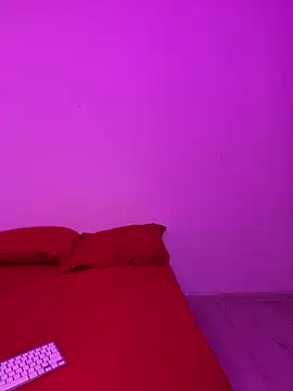 Snapshot of Mihadttraf chatting on 09.15.25 Mihadttraf online show from 09.15.25