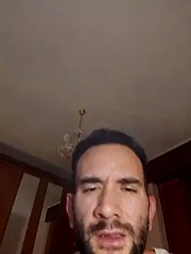 Snapshot of Hhhfgdrukkgfyy chatting on 11.12.25 Hhhfgdrukkgfyy online show from 11.12.25