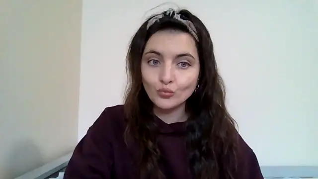 DInaraXRose online show from 11.18.25