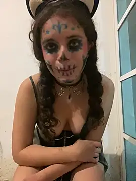 Snapshot of Lucy_YupiSweet chatting on 11.01.25 Lucy YupiSweet online show from 11.01.25