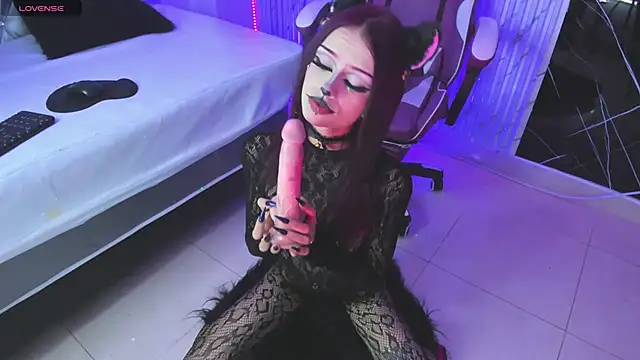 chloe jacksonn online show from 10.10.25