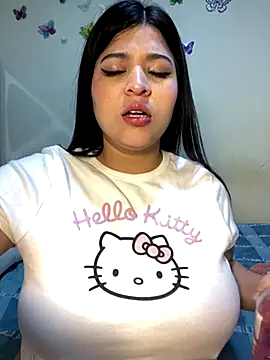 Snapshot of Vliacoooper2 chatting on 11.17.25 Vliacoooper2 online show from 11.17.25