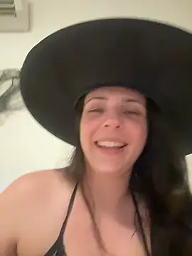 Snapshot of Lady_LauraRose chatting on 11.01.25 Lady LauraRose online show from 11.01.25