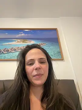 Snapshot of Lady_LauraRose chatting on 12.15.25 Lady LauraRose online show from 12.15.25