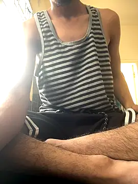 Snapshot of hyderabadii_boi chatting on 09.23.25 hyderabadii boi online show from 09.23.25