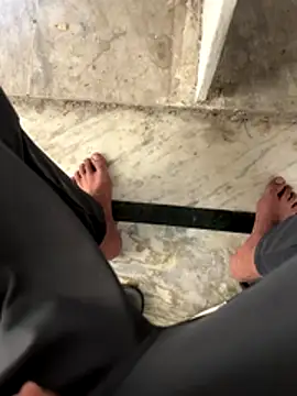 Snapshot of hyderabadii_boi chatting on 12.18.25 hyderabadii boi online show from 12.18.25