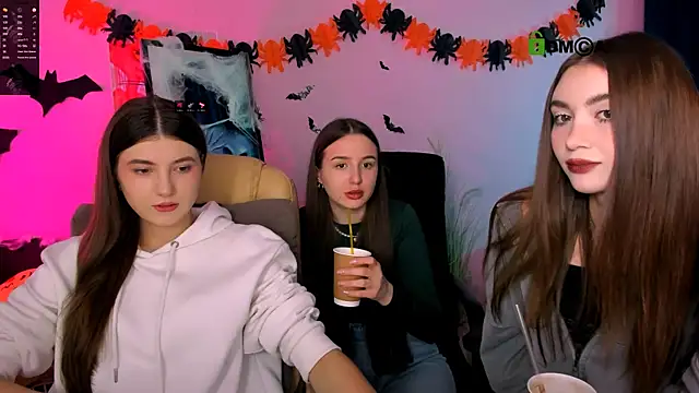 Snapshot of barbara_crazy chatting on 10.25.25 barbara crazy online show from 10.25.25