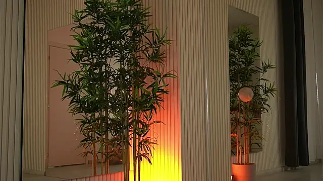 EmmaBlanco online show from 12.22.25