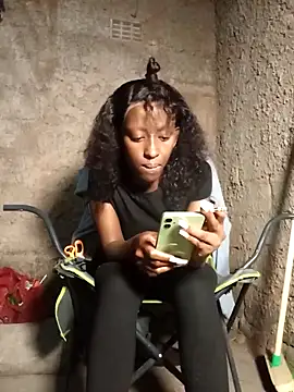 Snapshot of RFeltomWhitJ chatting on 09.20.25 RFeltomWhitJ online show from 09.20.25