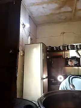 Snapshot of RFeltomWhitJ chatting on 10.30.25 RFeltomWhitJ online show from 10.30.25