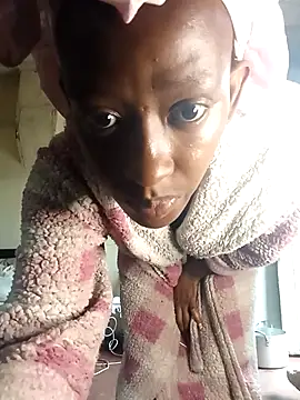 Snapshot of RFeltomWhitJ chatting on 11.06.25 RFeltomWhitJ online show from 11.06.25