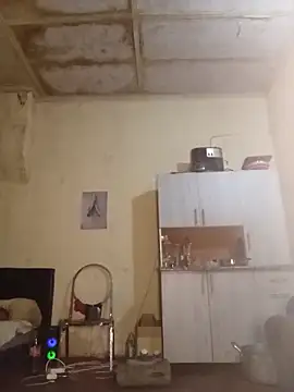 Snapshot of RFeltomWhitJ chatting on 11.15.25 RFeltomWhitJ online show from 11.15.25