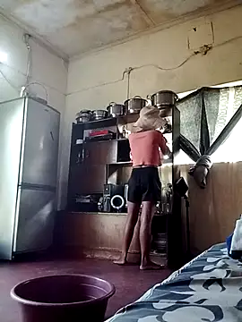 Snapshot of RFeltomWhitJ chatting on 11.19.25 RFeltomWhitJ online show from 11.19.25